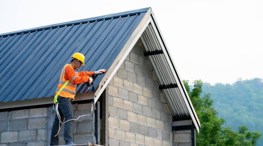 Professional gutter cleaning in Ranchos De Taos, NM